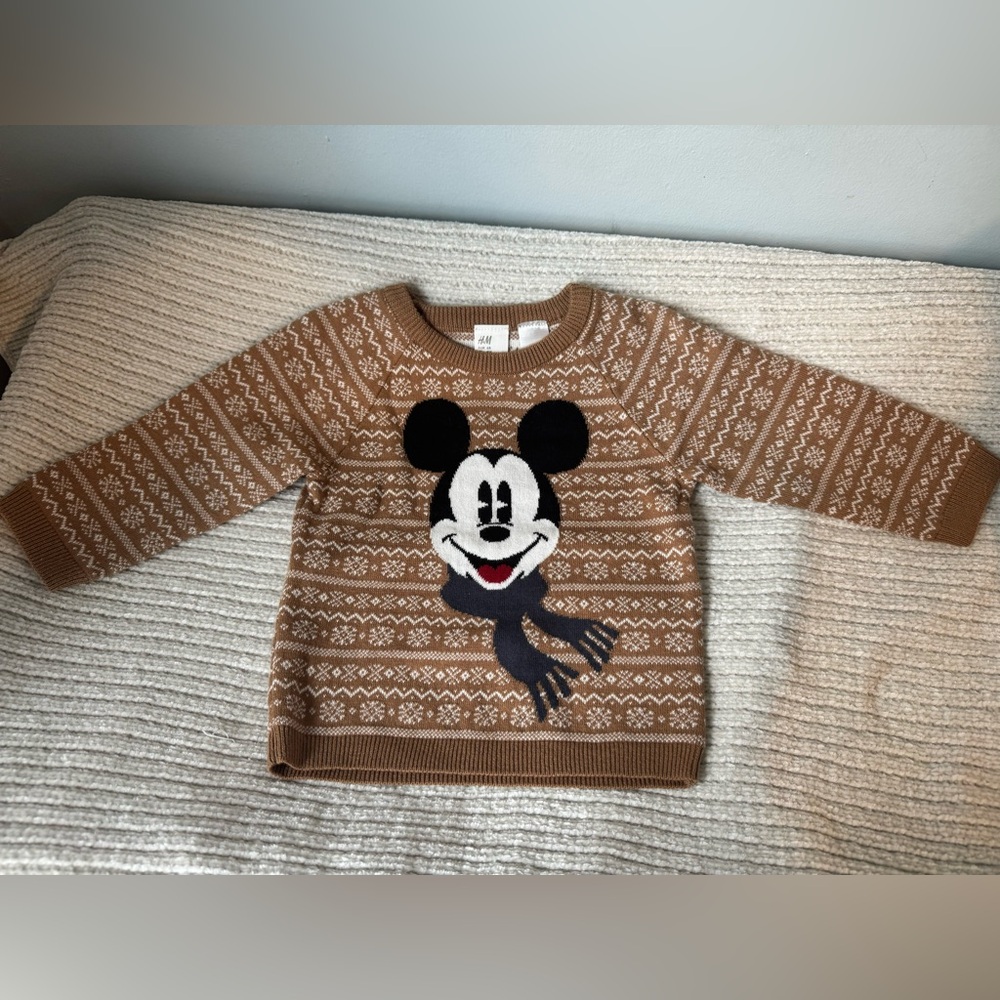 H&M Disney Mickey sweater